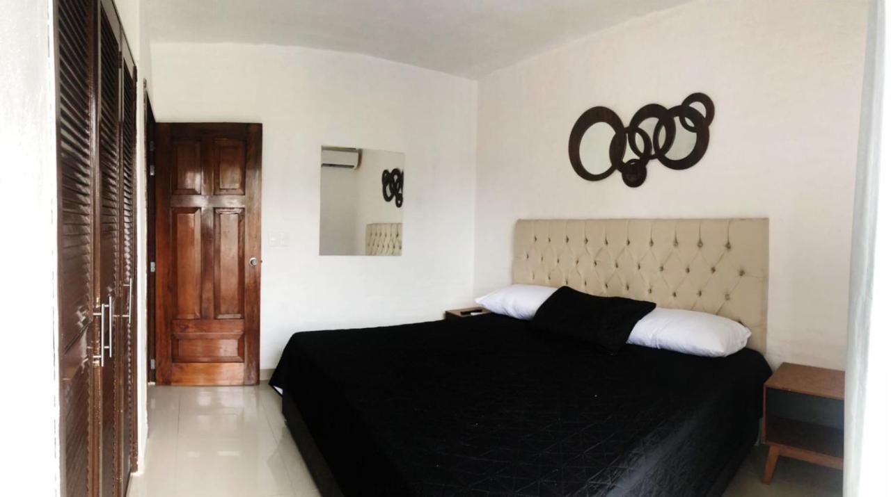 Hermoso Condominio Suites Las Palmas Con Alberca マンサニージョ エクステリア 写真
