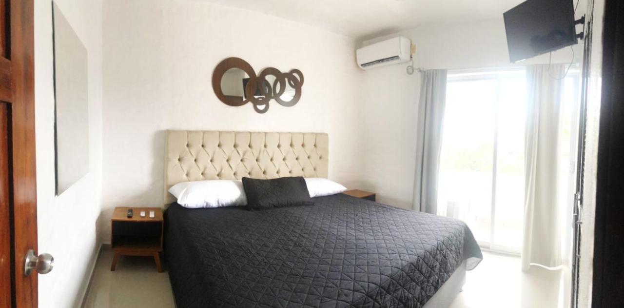 Hermoso Condominio Suites Las Palmas Con Alberca マンサニージョ エクステリア 写真